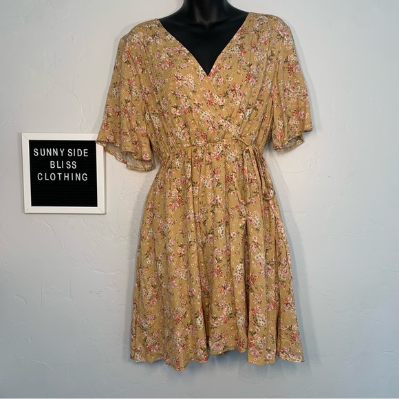 Camellia Brown V Neck Mini Floral Dress W/ Side Ties Size Large - Picture 2 of 12